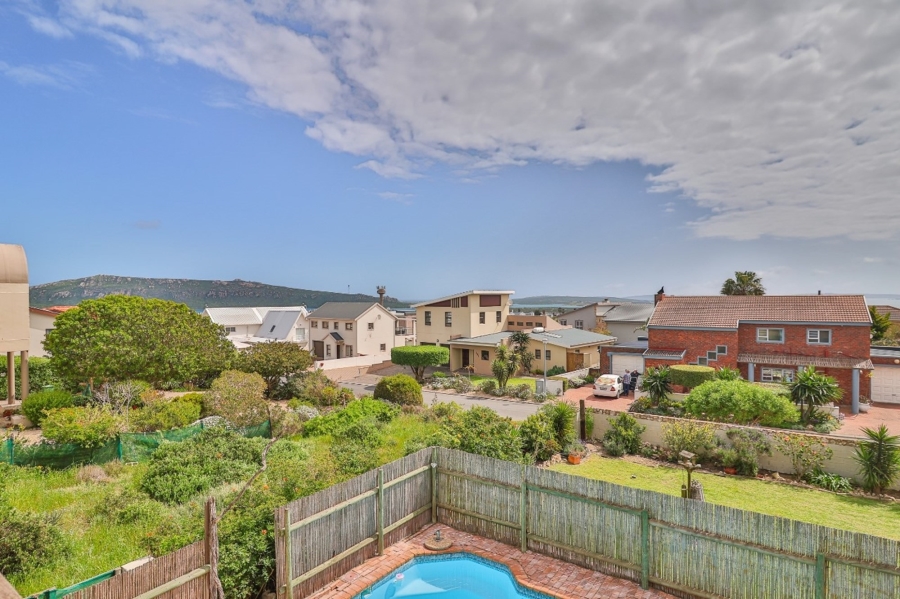5 Bedroom Property for Sale in Myburgh Park Western Cape